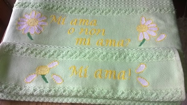 Cross stitch bath towel with daisy flowers author Website User Alex