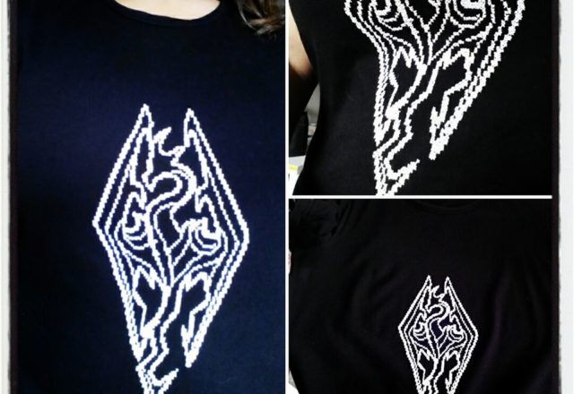 Skyrim logo on T-shirt by Facebook Fan Lluvisa Heredia Alvarez-Laviada‎